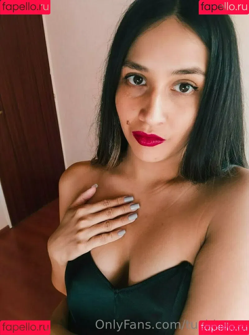 tuchinase Onlyfans Photo Gallery 