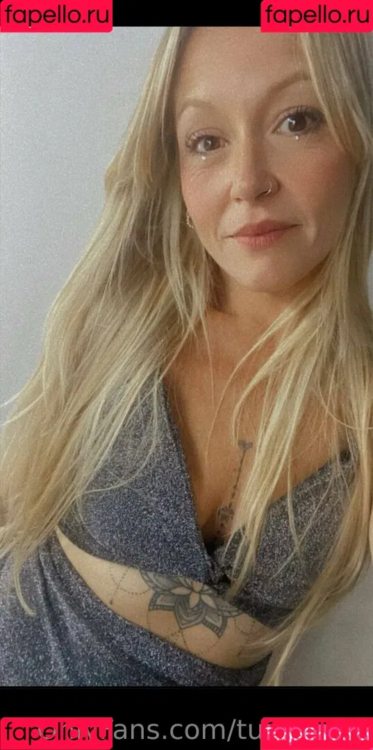 tuchinase Onlyfans Photo Gallery 