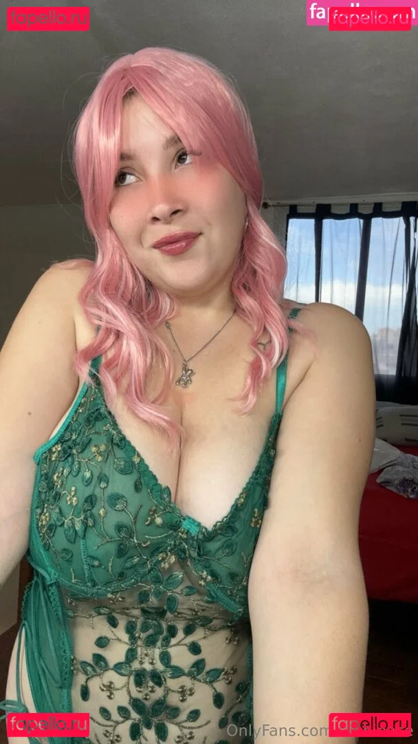 tuchinase Onlyfans Photo Gallery 