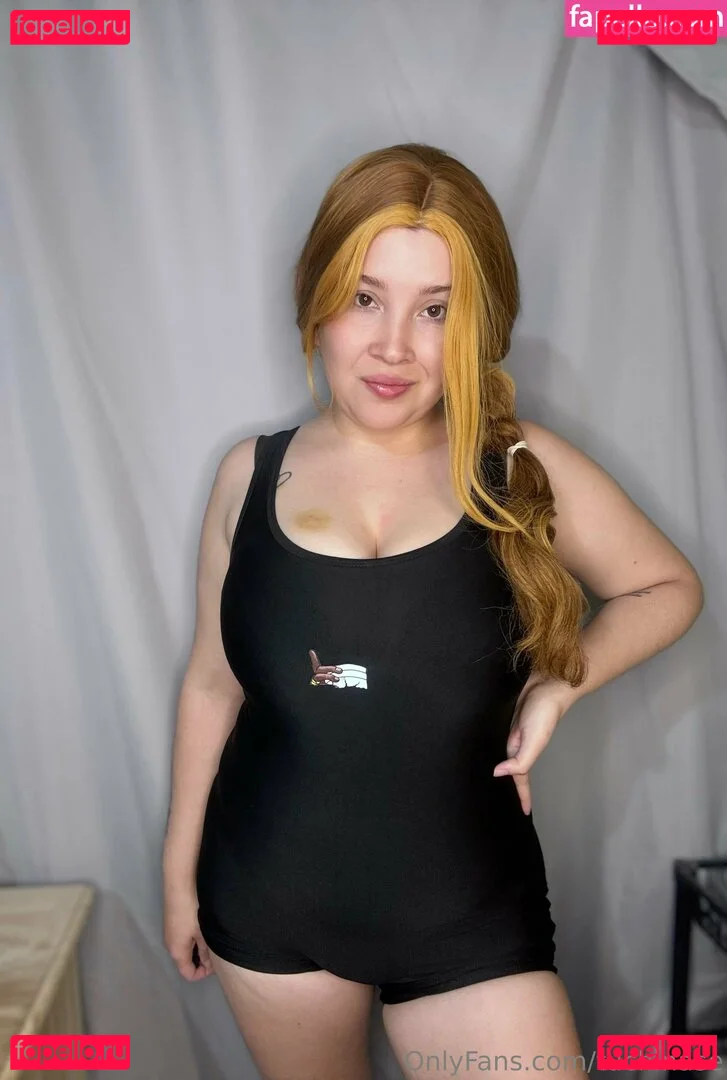 tuchinase Onlyfans Photo Gallery 