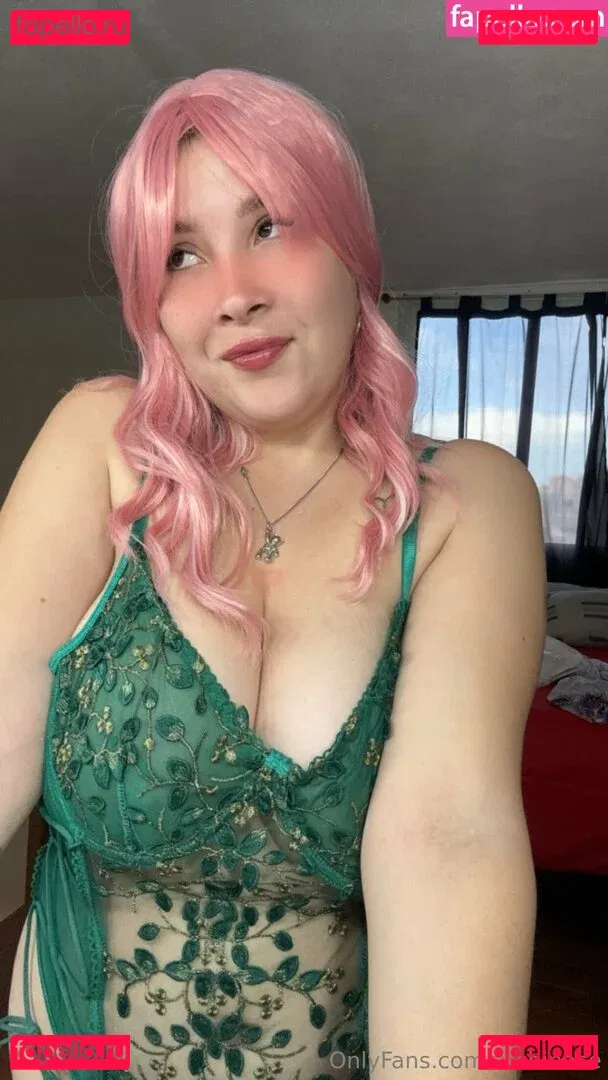 tuchinase Onlyfans Photo Gallery 