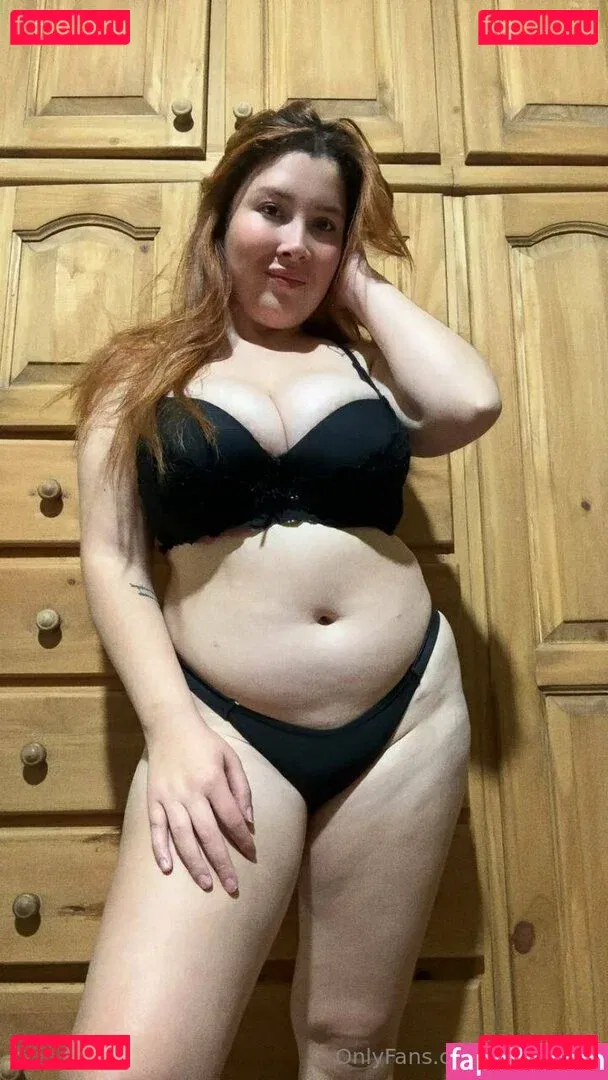 tuchinase Onlyfans Photo Gallery 