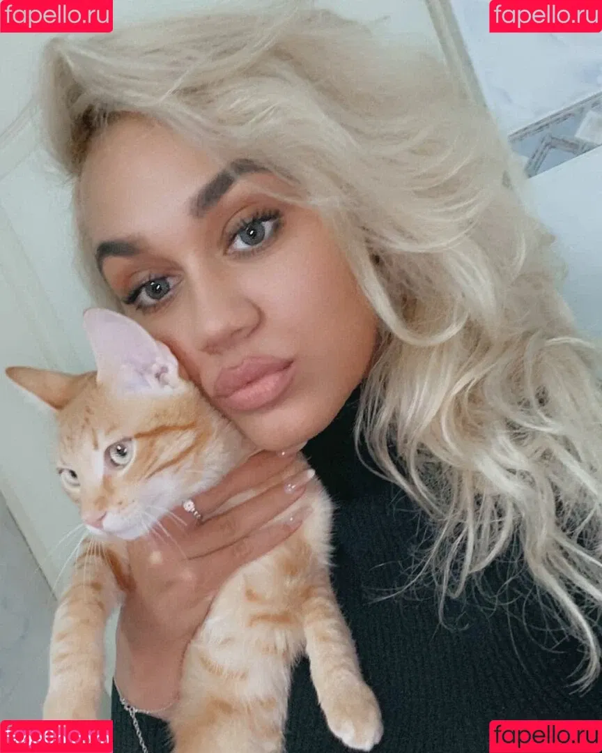 adinaa99 Onlyfans Photo Gallery 
