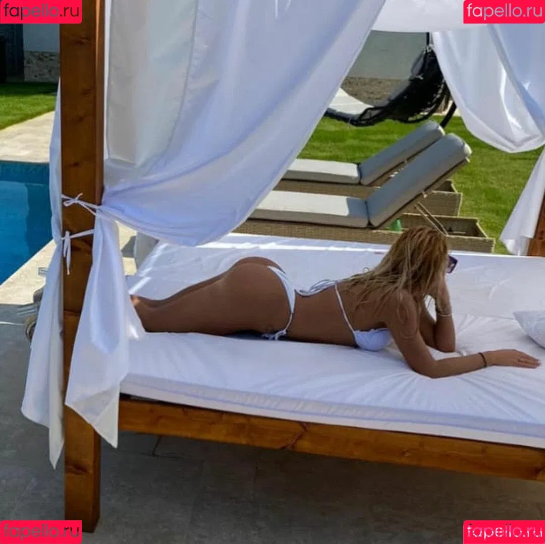 adinaa99 Onlyfans Photo Gallery 