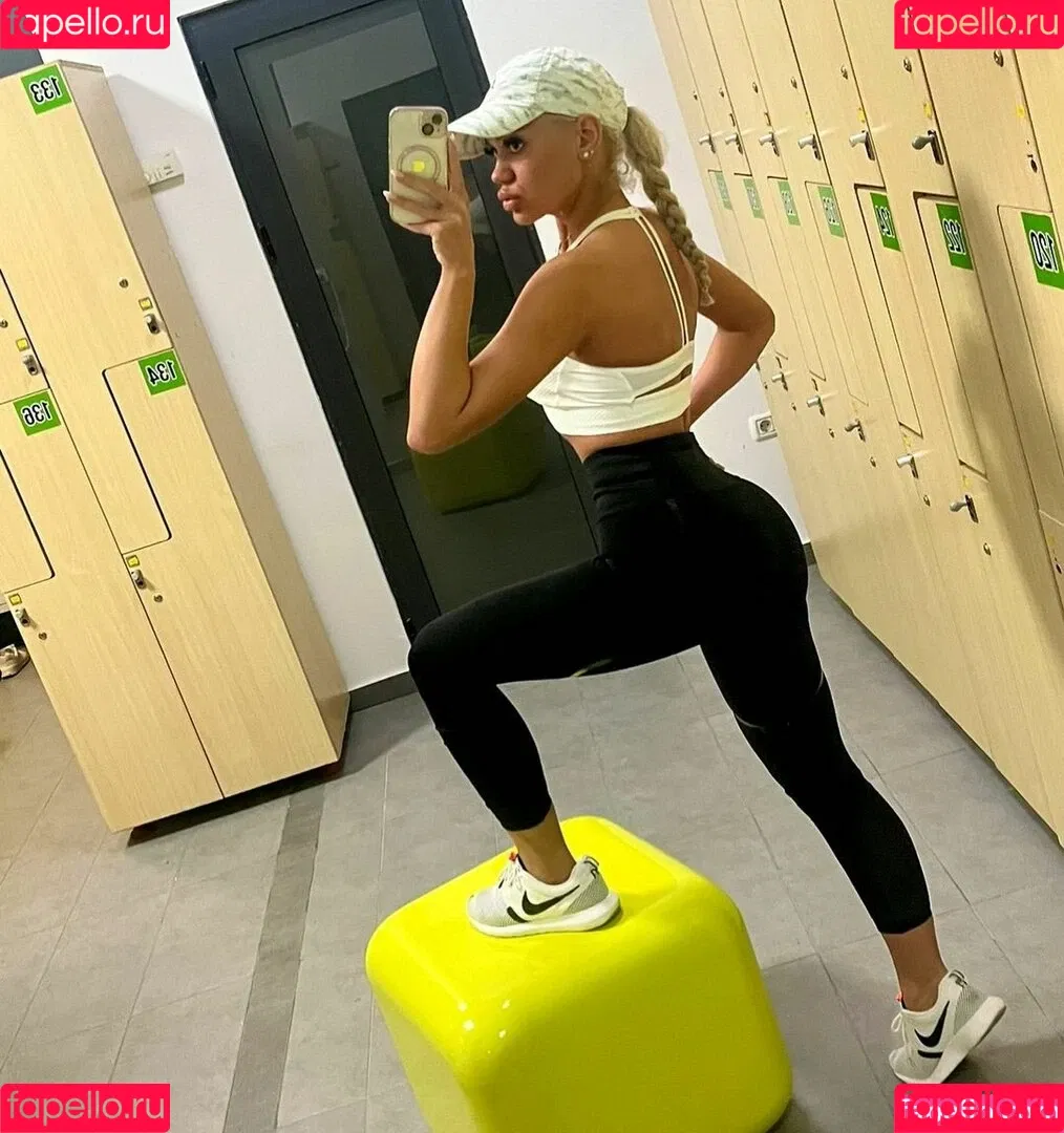 adinaa99 Onlyfans Photo Gallery 
