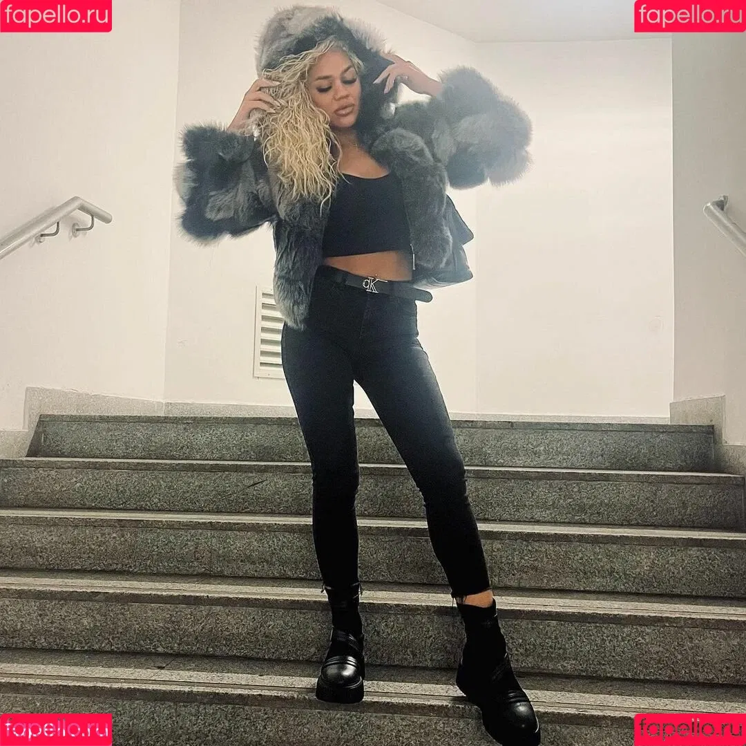 adinaa99 Onlyfans Photo Gallery 