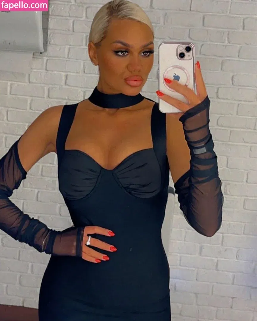 adinaa99 Onlyfans Photo Gallery 