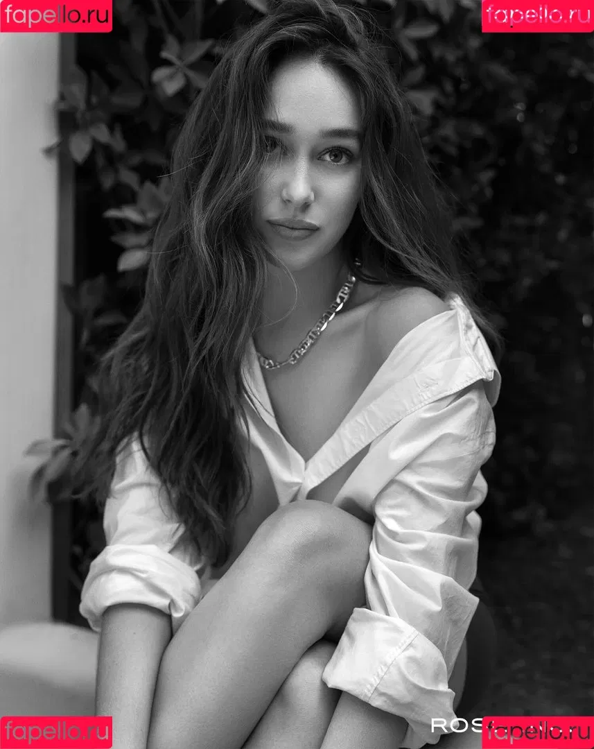Alycia Debnam Carey Onlyfans Photo Gallery 