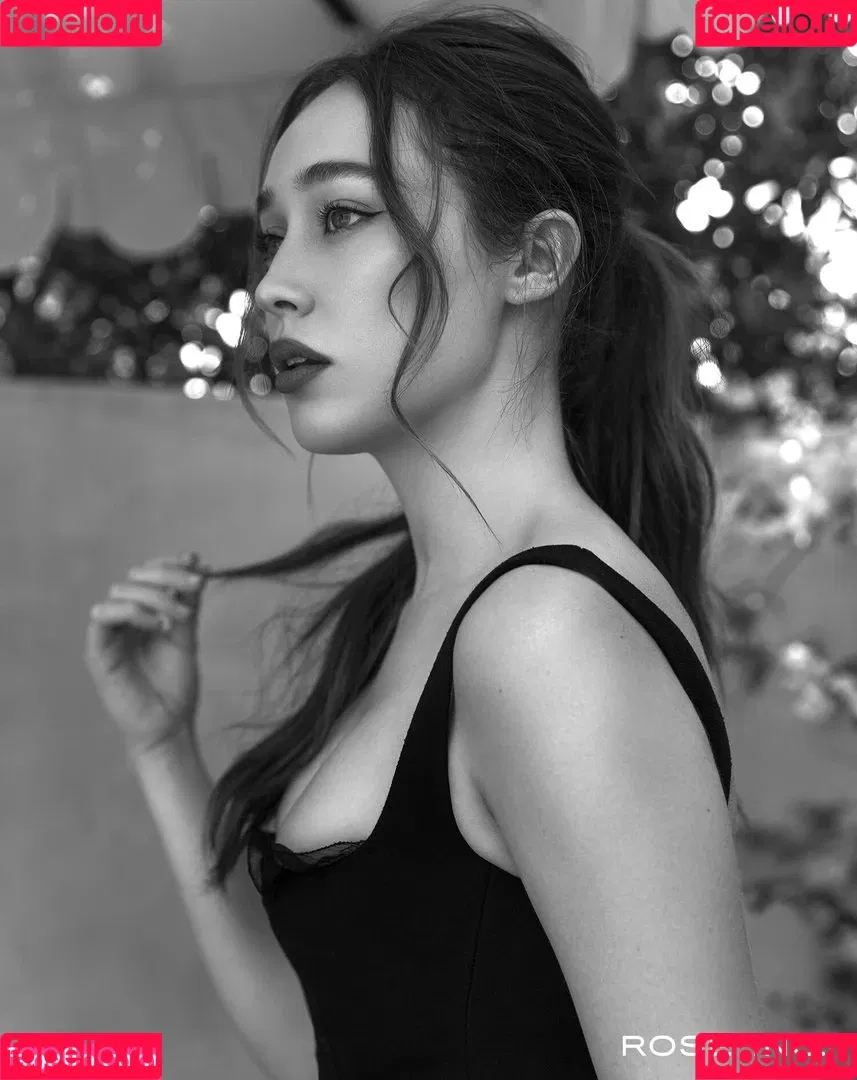 Alycia Debnam Carey Onlyfans Photo Gallery 