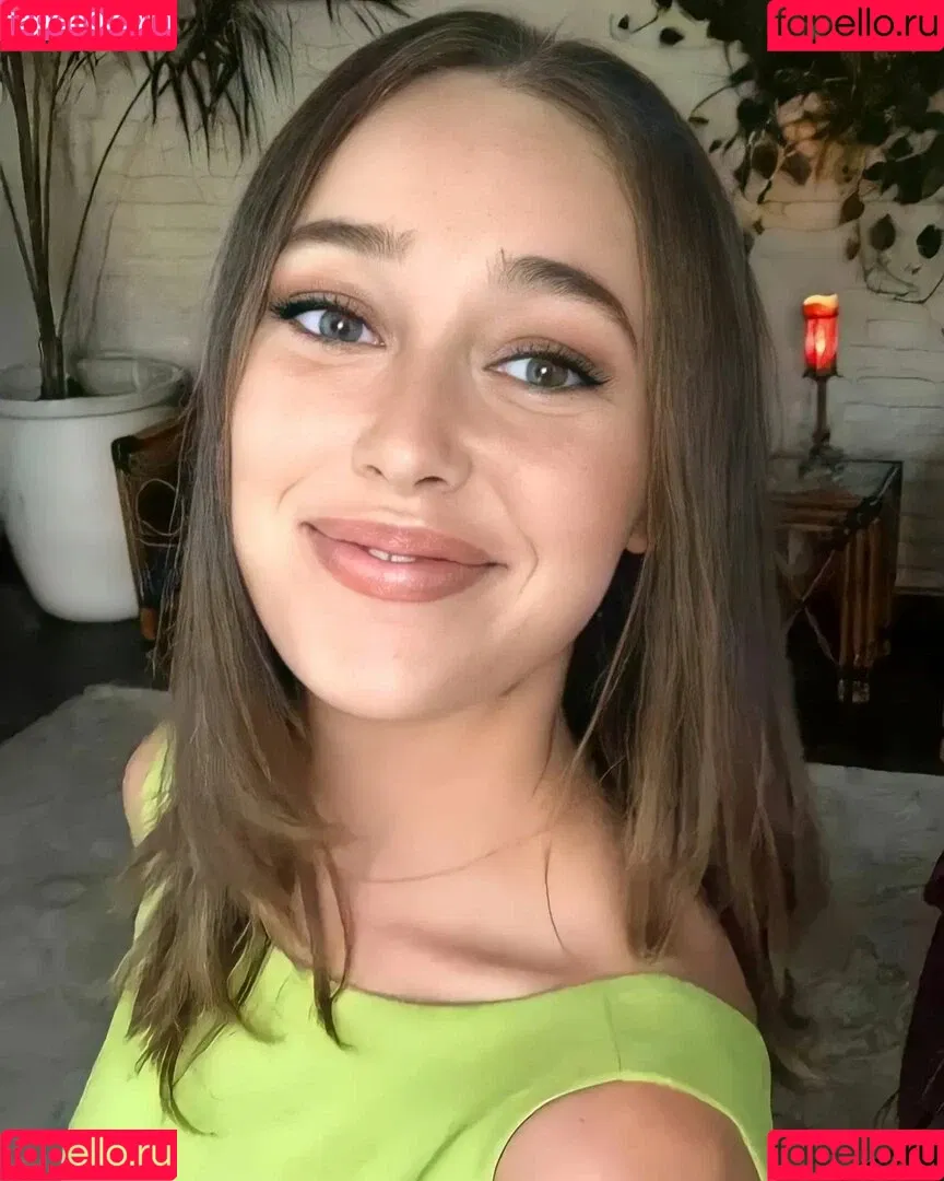 Alycia Debnam Carey Onlyfans Photo Gallery 