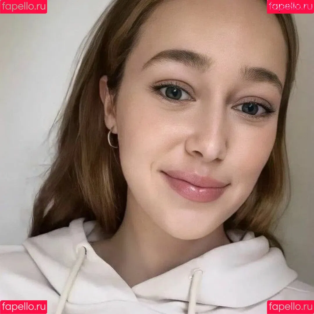 Alycia Debnam Carey Onlyfans Photo Gallery 