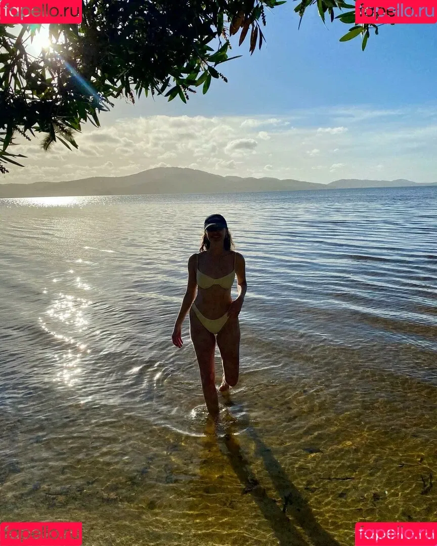 Alycia Debnam Carey Onlyfans Photo Gallery 