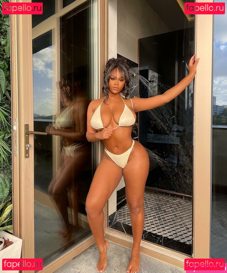 Medina Imani Nude Onlyfans Photo 17