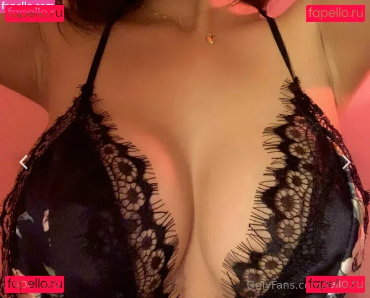 Aareni ASMR Onlyfans Photo Gallery 