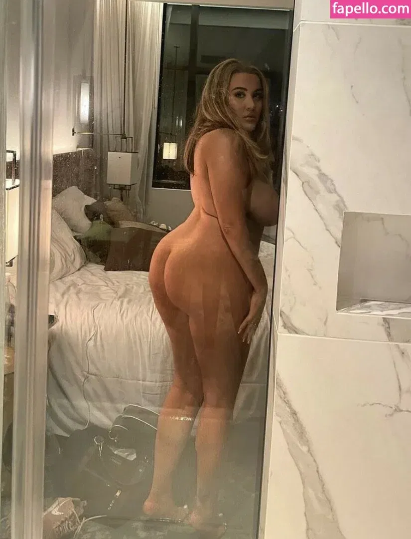 This_is_laura Onlyfans Photo Gallery 