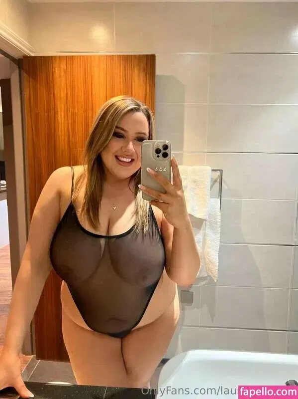 This_is_laura Onlyfans Photo Gallery 