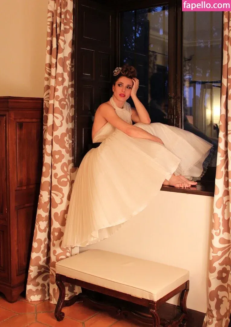 Erika Sanz Onlyfans Photo Gallery 