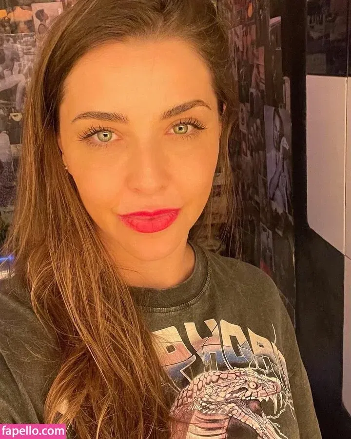 Erika Sanz Onlyfans Photo Gallery 