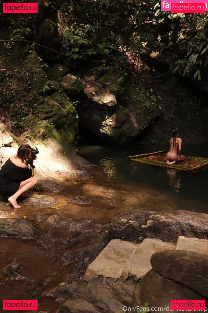 daniescalonap Onlyfans Photo Gallery 