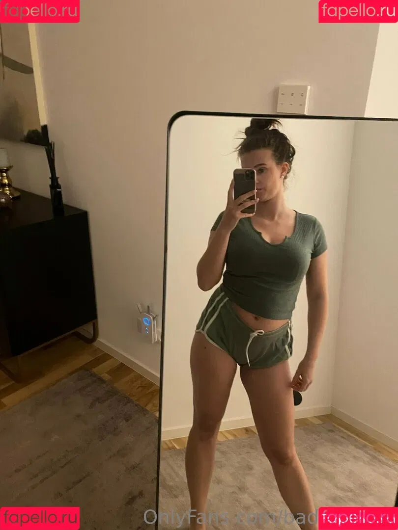 badlizzyy66 Onlyfans Photo Gallery 