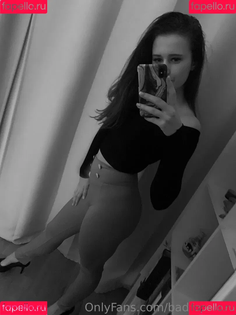 badlizzyy66 Onlyfans Photo Gallery 
