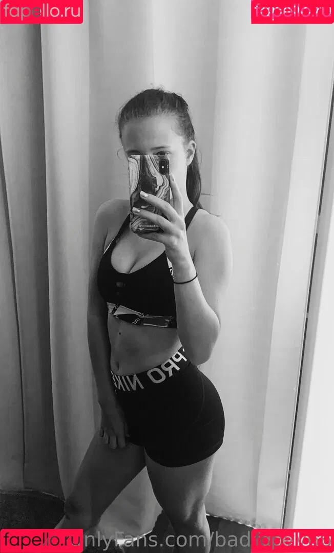 badlizzyy66 Onlyfans Photo Gallery 