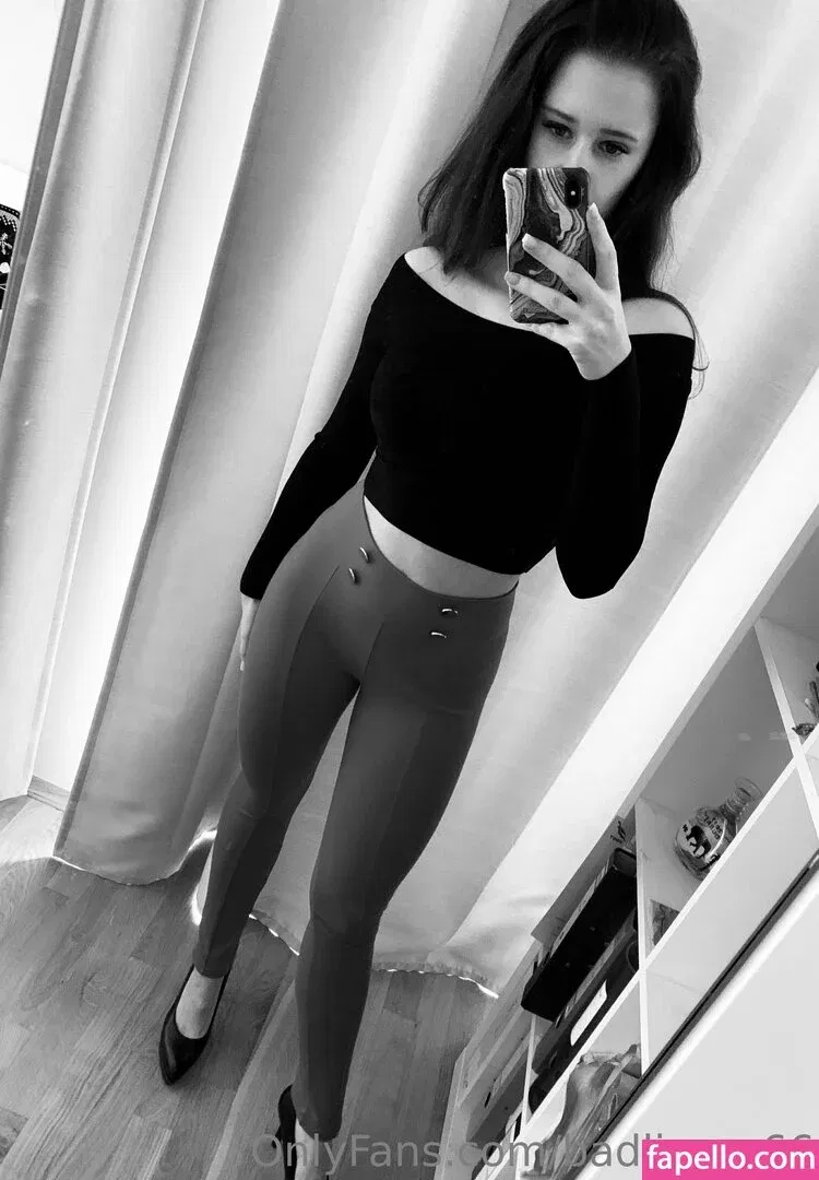 badlizzyy66 Onlyfans Photo Gallery 