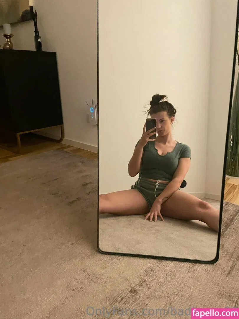 badlizzyy66 Onlyfans Photo Gallery 