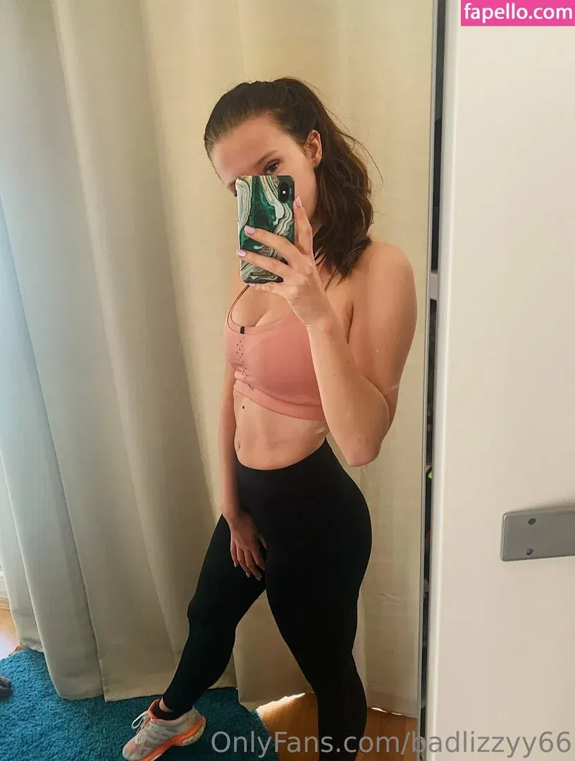 badlizzyy66 Onlyfans Photo Gallery 