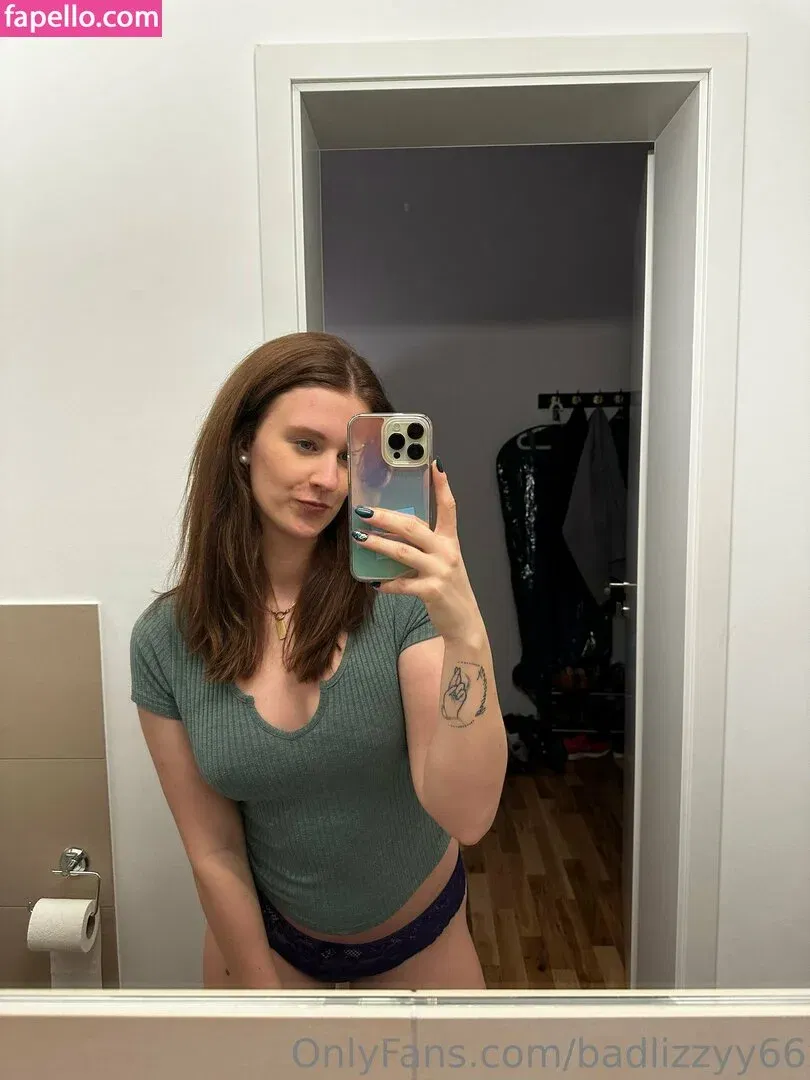 badlizzyy66 Onlyfans Photo Gallery 