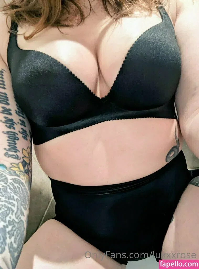 luxxxrose Onlyfans Photo Gallery 