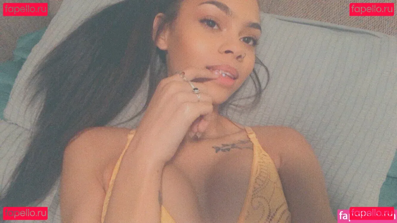 babyalinakay Onlyfans Photo Gallery 