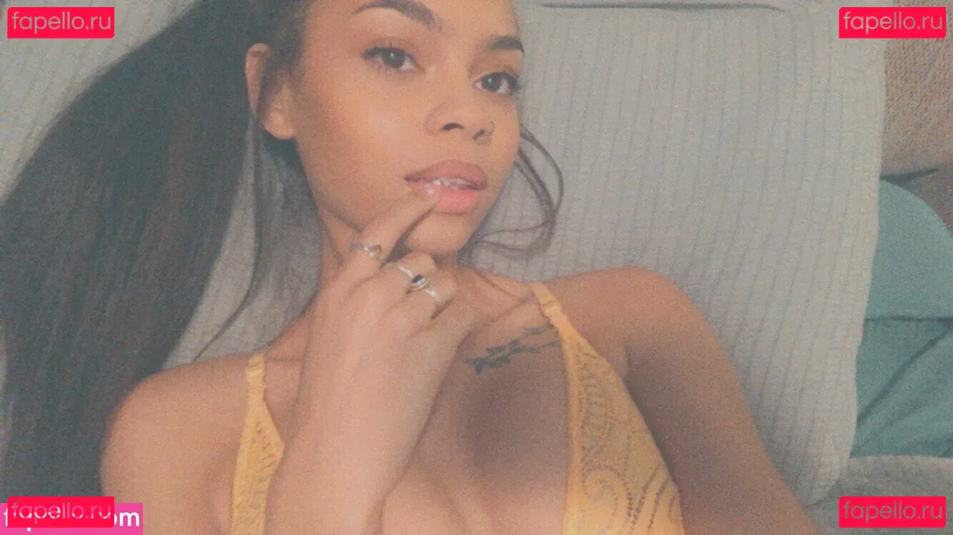 babyalinakay Onlyfans Photo Gallery 