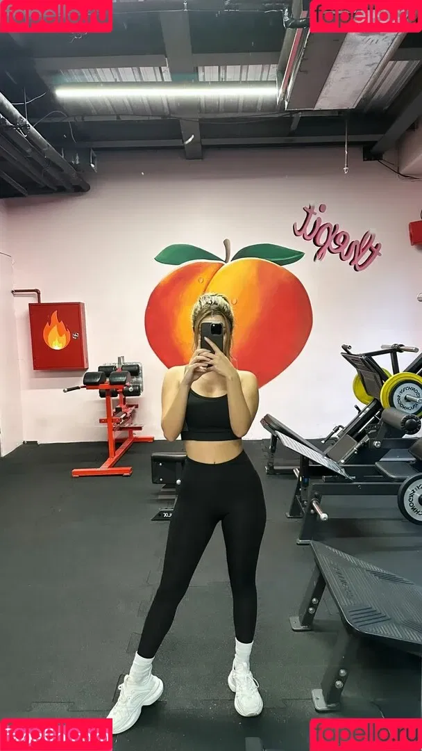 iremsukamber Onlyfans Photo Gallery 