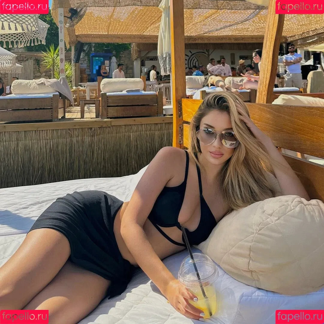 iremsukamber Onlyfans Photo Gallery 