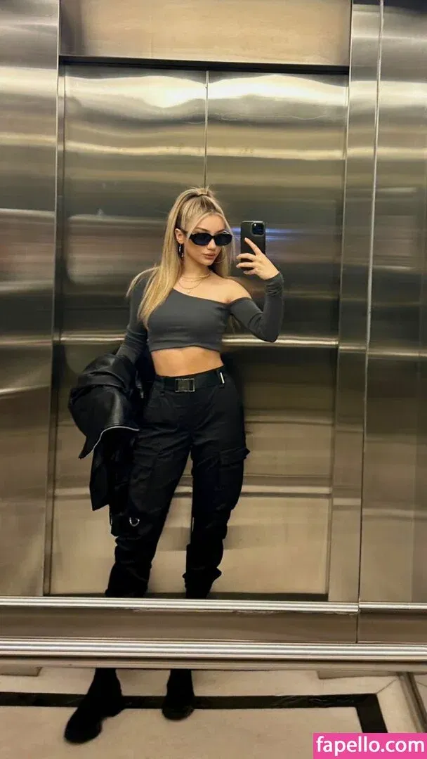 iremsukamber Onlyfans Photo Gallery 