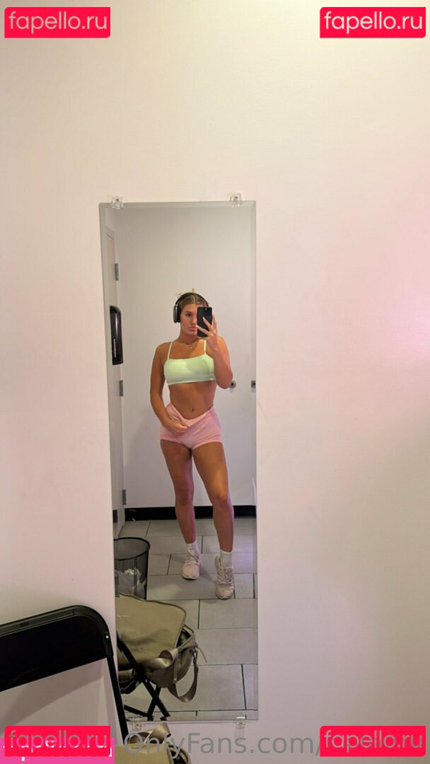r.elaine Nude Onlyfans Photo 26