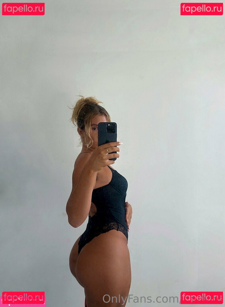 r.elaine Nude Onlyfans Photo 23