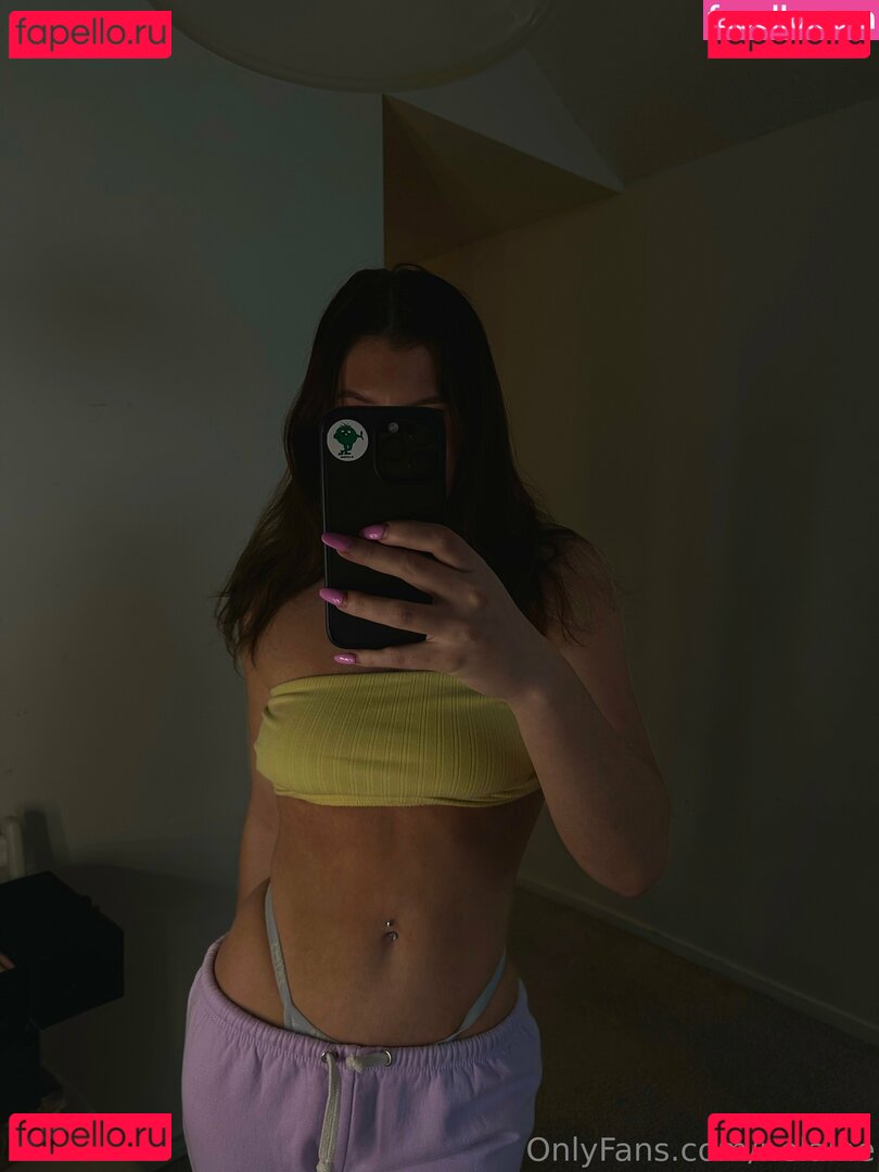 r.elaine Nude Onlyfans Photo 3