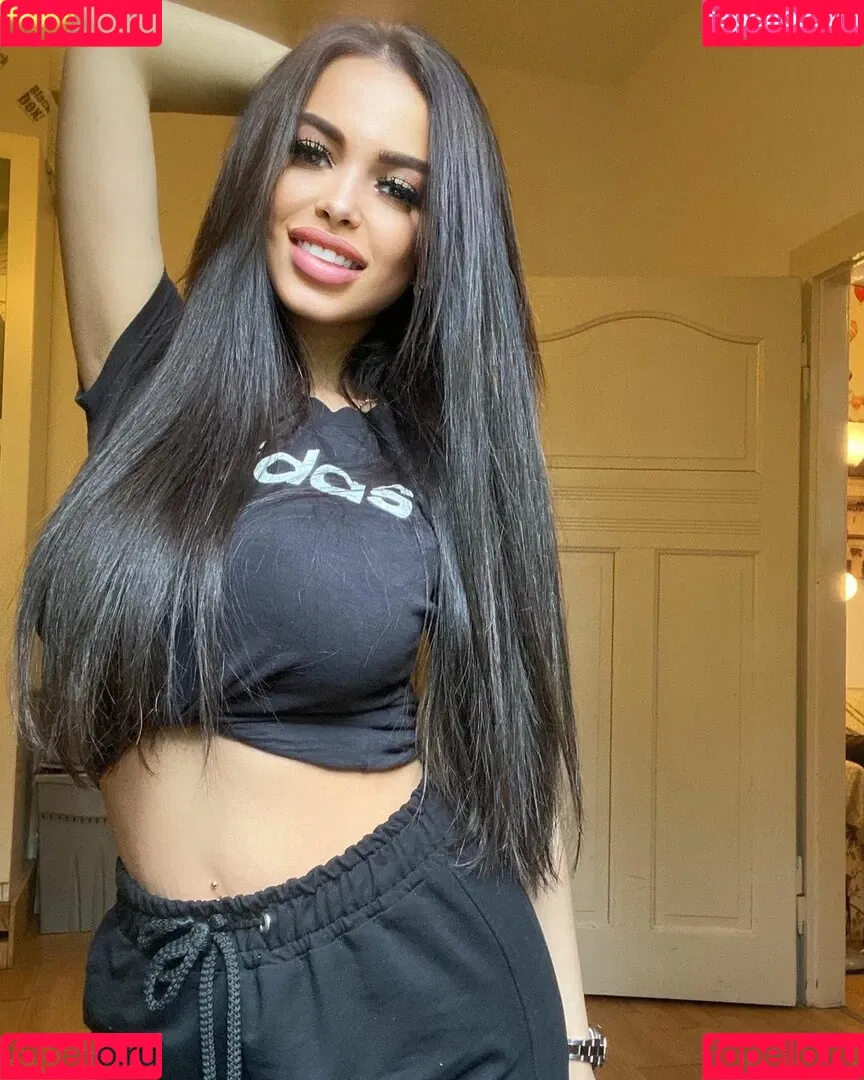 Maya Bulgarien Onlyfans Photo Gallery 
