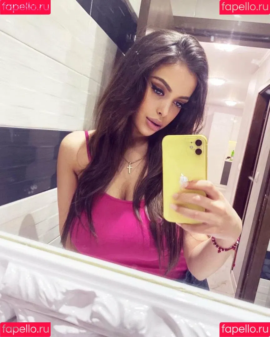 Maya Bulgarien Onlyfans Photo Gallery 