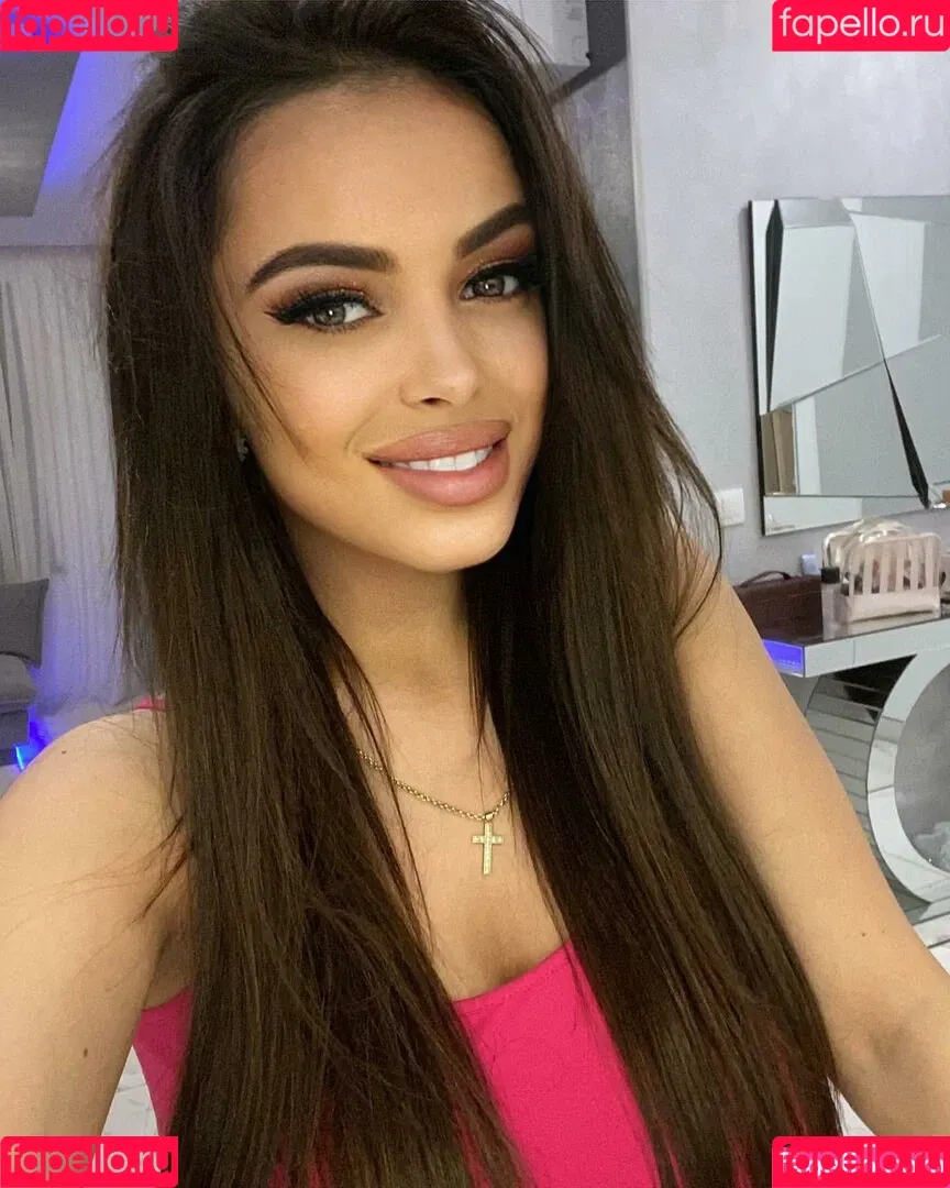 Maya Bulgarien Onlyfans Photo Gallery 
