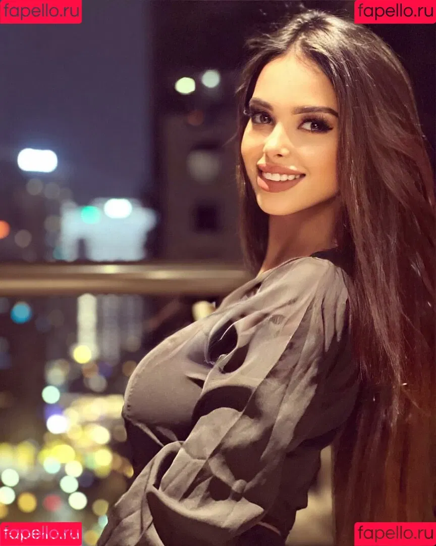 Maya Bulgarien Onlyfans Photo Gallery 