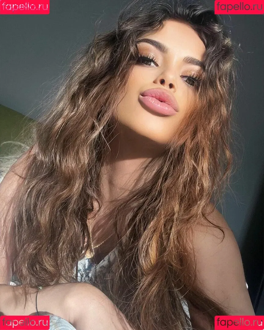 Maya Bulgarien Onlyfans Photo Gallery 