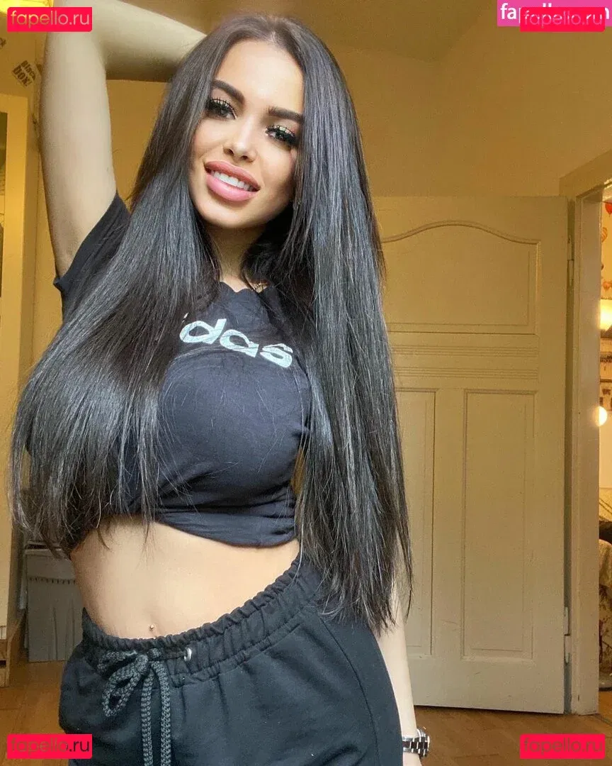 Maya Bulgarien Onlyfans Photo Gallery 