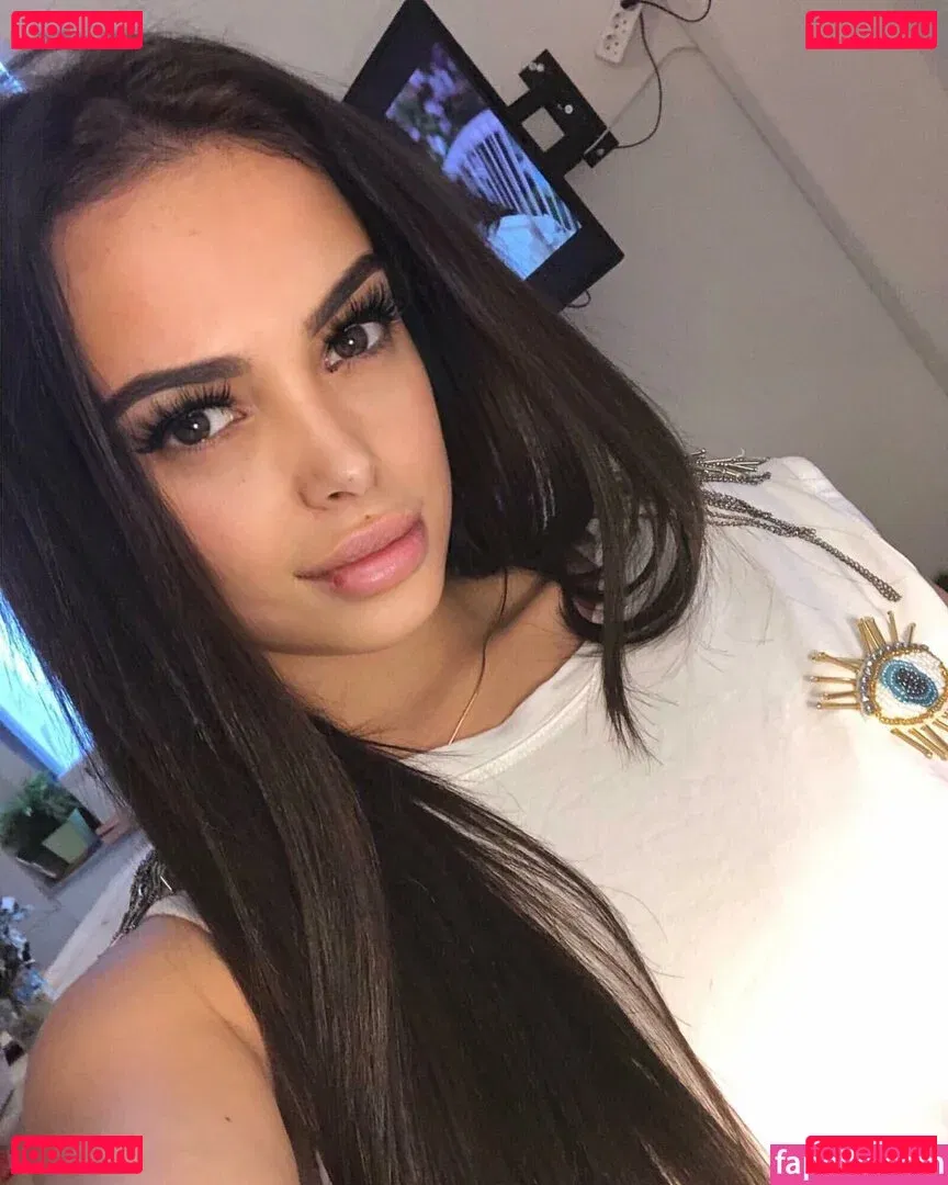 Maya Bulgarien Onlyfans Photo Gallery 