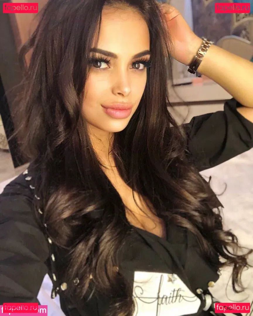 Maya Bulgarien Onlyfans Photo Gallery 