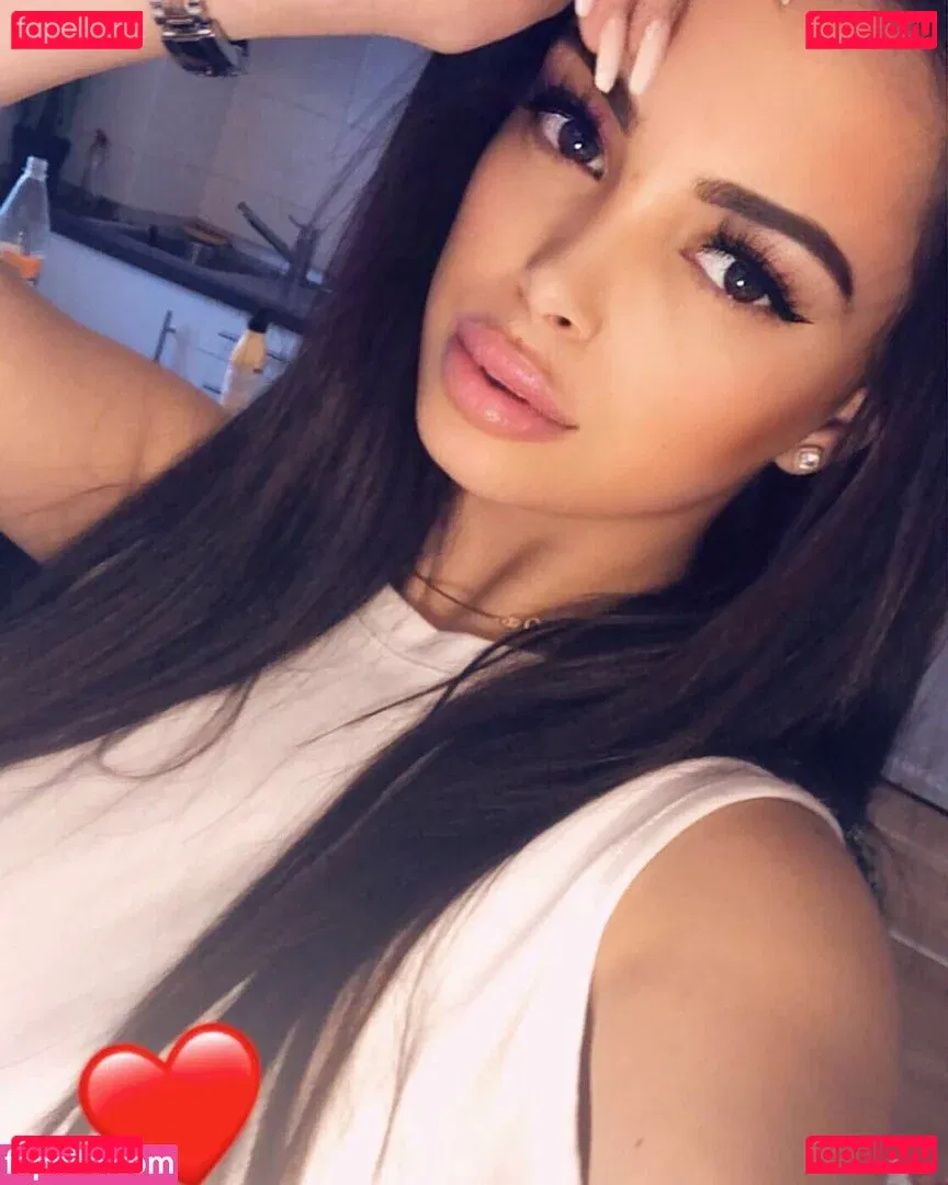 Maya Bulgarien Onlyfans Photo Gallery 