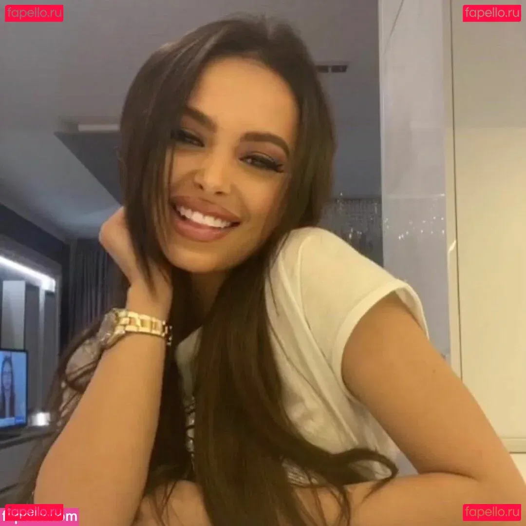 Maya Bulgarien Onlyfans Photo Gallery 