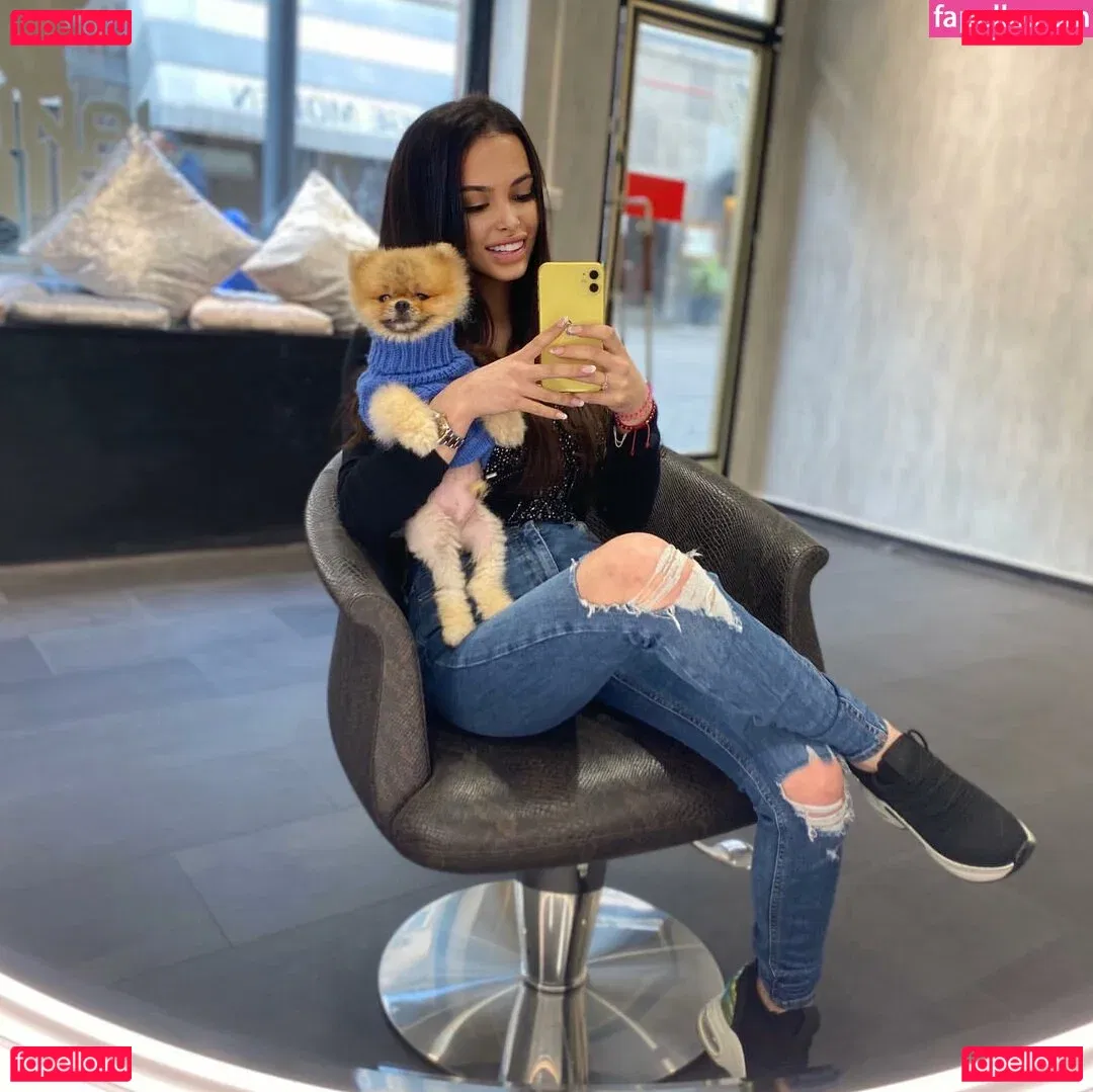 Maya Bulgarien Onlyfans Photo Gallery 